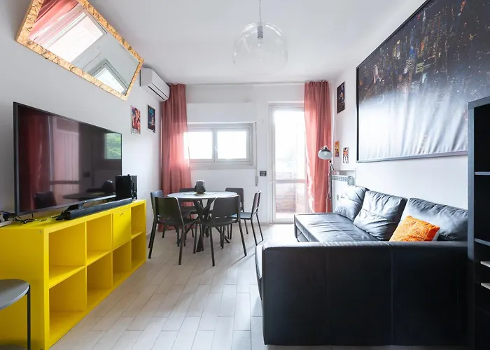 San Siro Large Flat