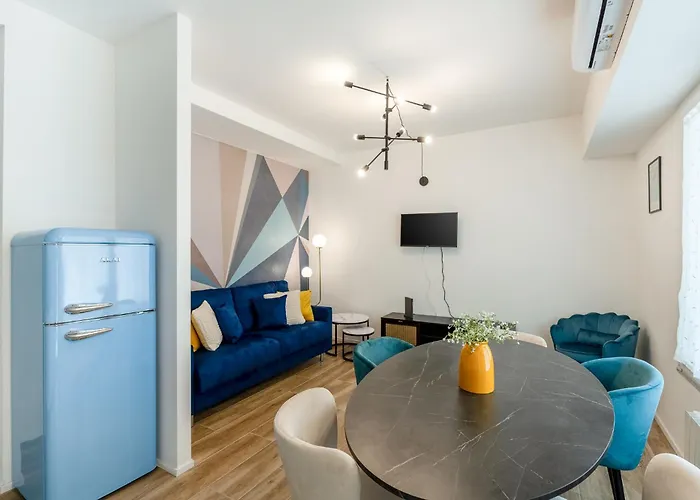 2 Bedroom Gem Next To Central Station With Ac