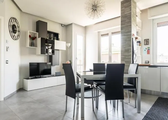 Luxury Apartment In Prada District Near Mm Brenta & Milan Center - Ideal For Business Profiles