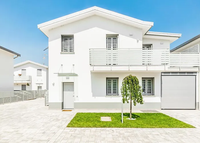 Luxury Villa - Exclusive Property With Private Box