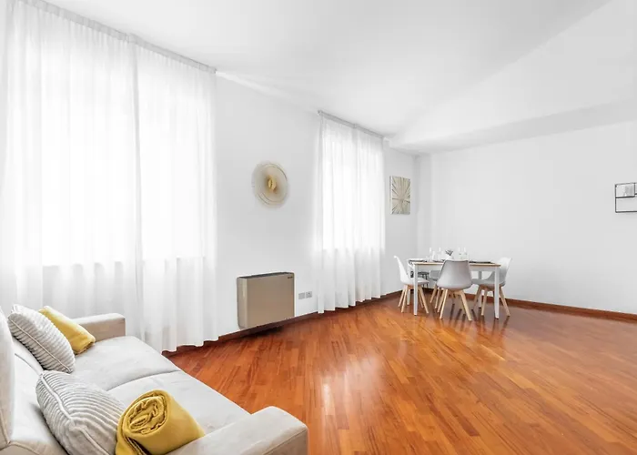 Central Luxurious Apartment Duomo A/C-Wi-Fi Free