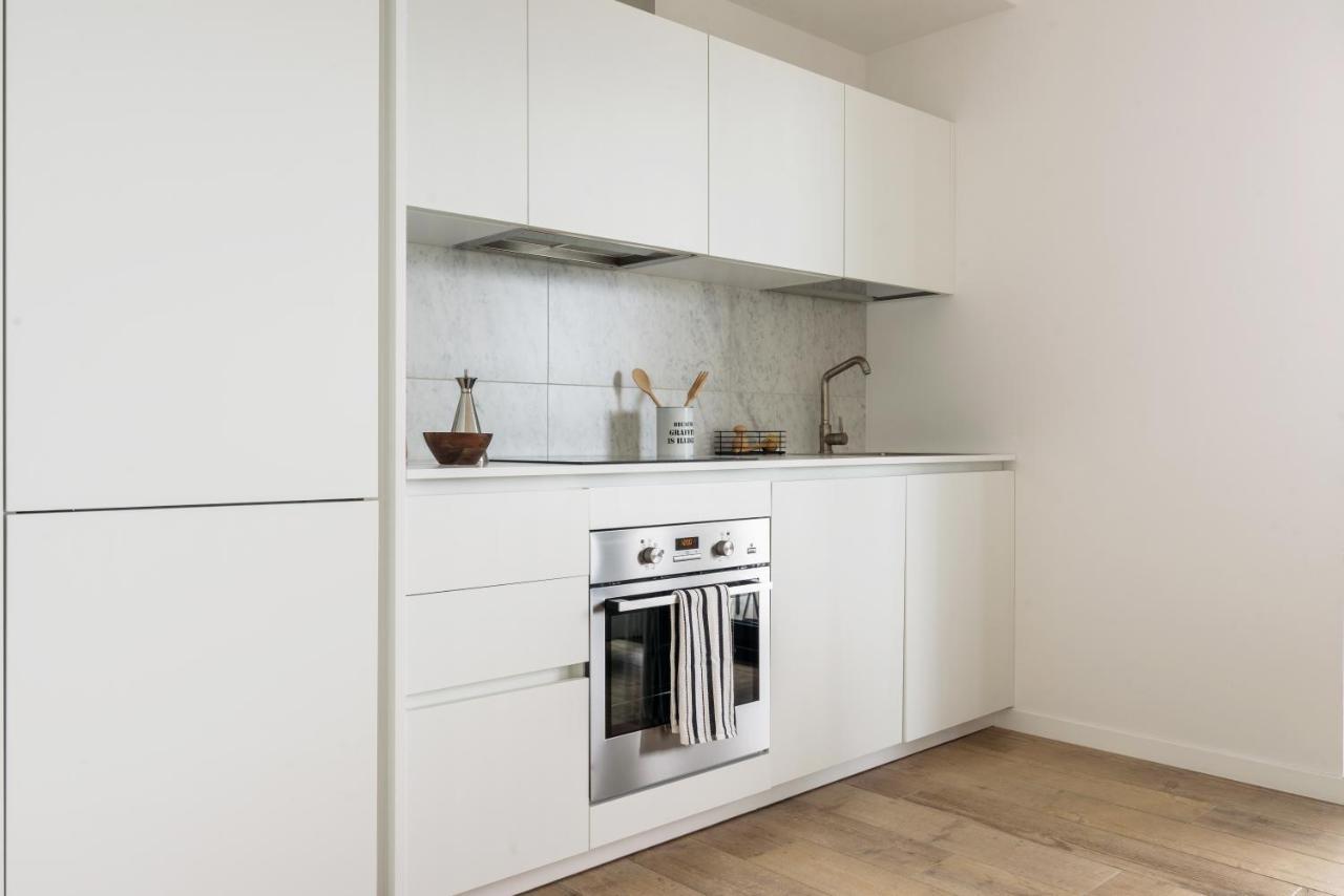 Joivy Uptown Flats With Balcony, Good Connection To Centre Apartment Mailand
