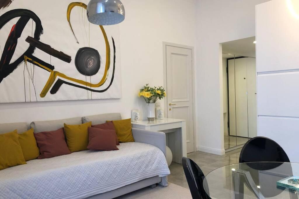 Casa Alberto Da Giussano, Elegante Bilocale In Centro Con Balcone Sul Parco Apartamento