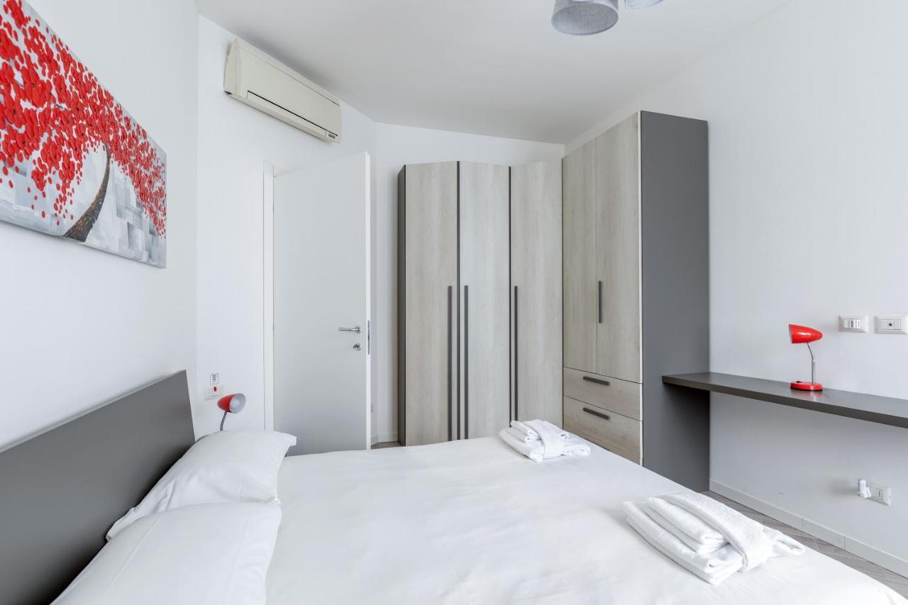 Piazza De Angeli M1 Comfortable Flat With Balcony Milão