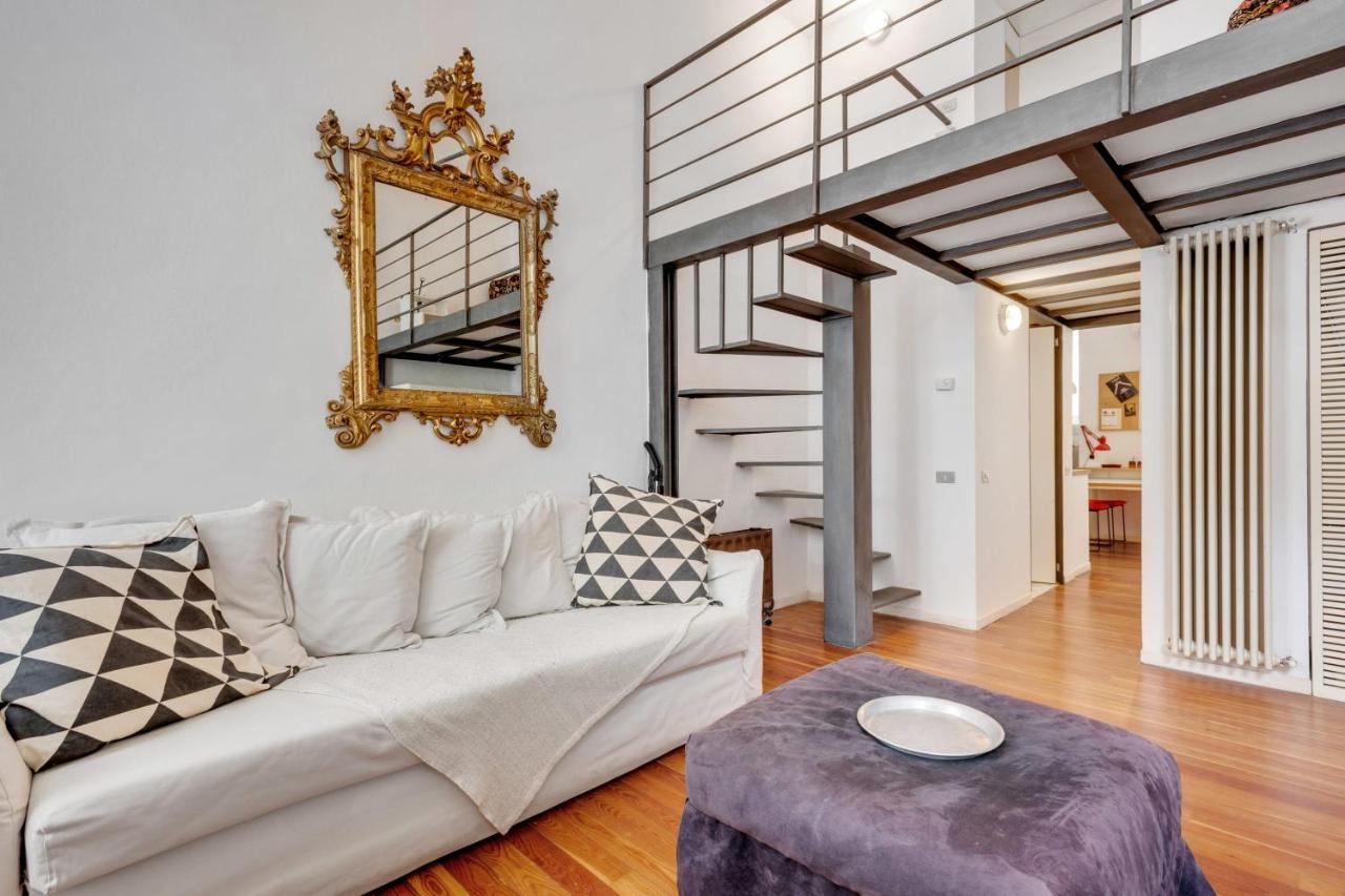 Apartment Delightful And Large Loft In Porta Romana Mailand