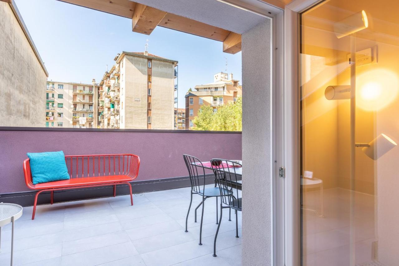 Joivy Contemporary In Historical Giambellino-lorenteggio Apartment Milan
