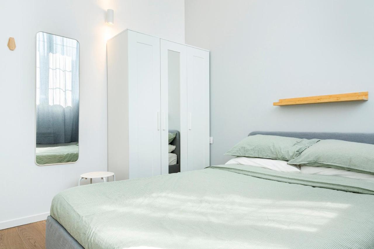 Apartment Joivy Contemporary In Historical Giambellino-lorenteggio *