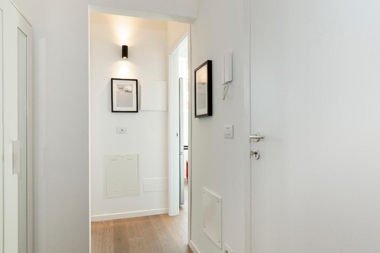 Apartment Joivy Contemporary In Historical Giambellino-lorenteggio Milan