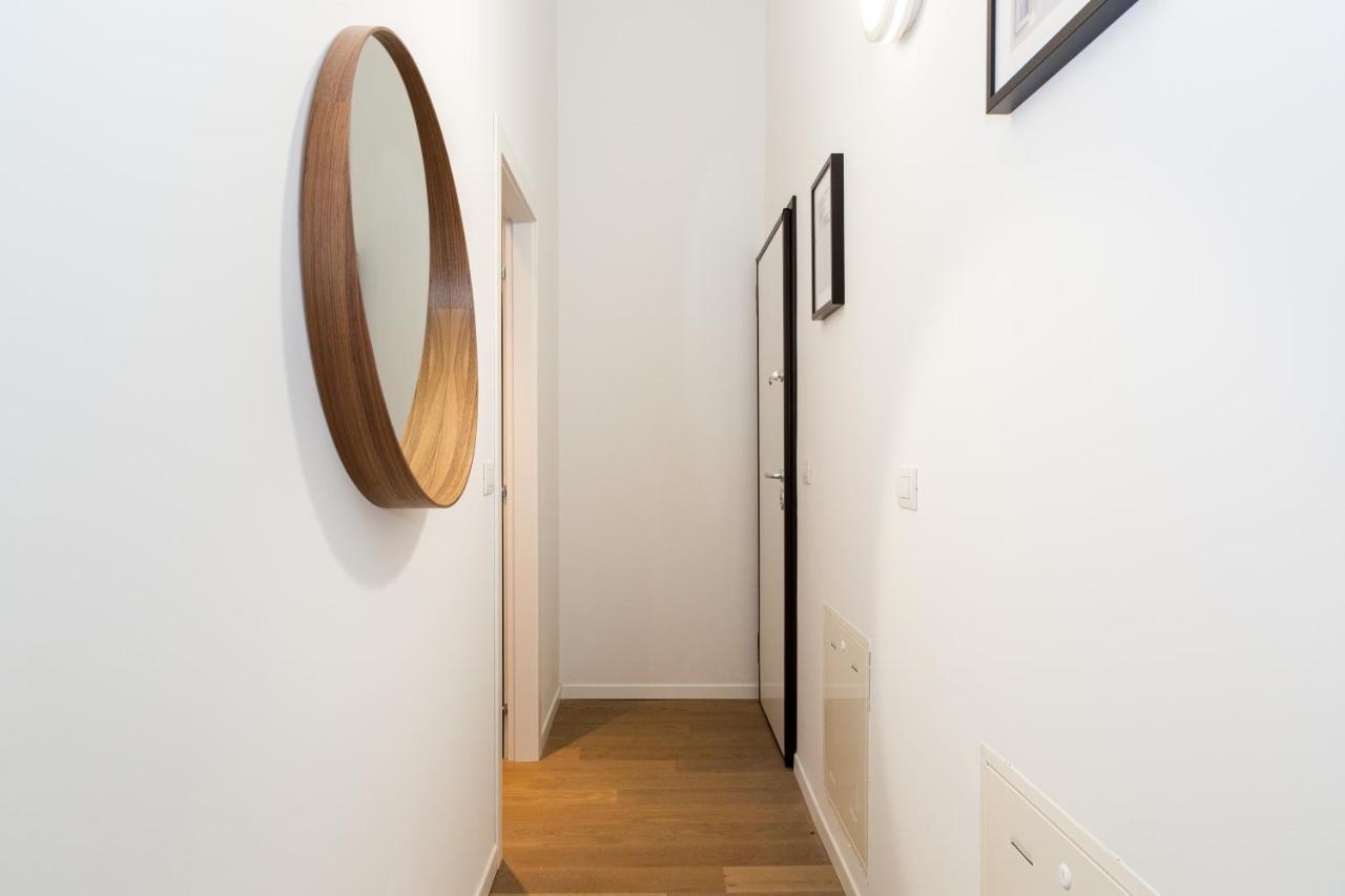 Joivy Contemporary In Historical Giambellino-lorenteggio Apartment