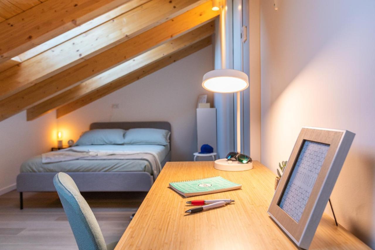 Joivy Contemporary In Historical Giambellino-lorenteggio Apartment Milan
