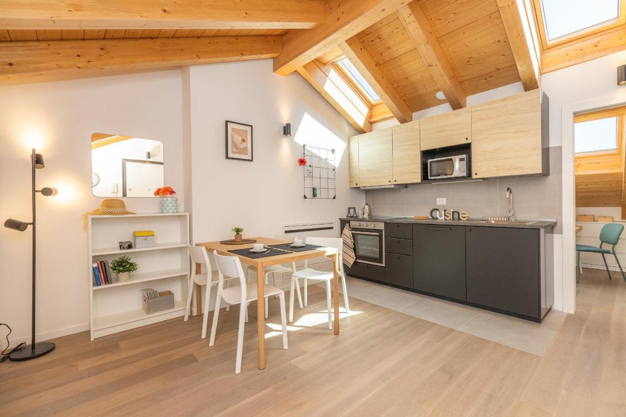 Joivy Contemporary In Historical Giambellino-lorenteggio Apartment Milan