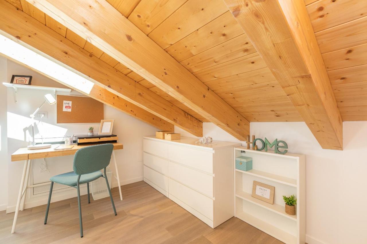 Joivy Contemporary In Historical Giambellino-lorenteggio Apartment Milan