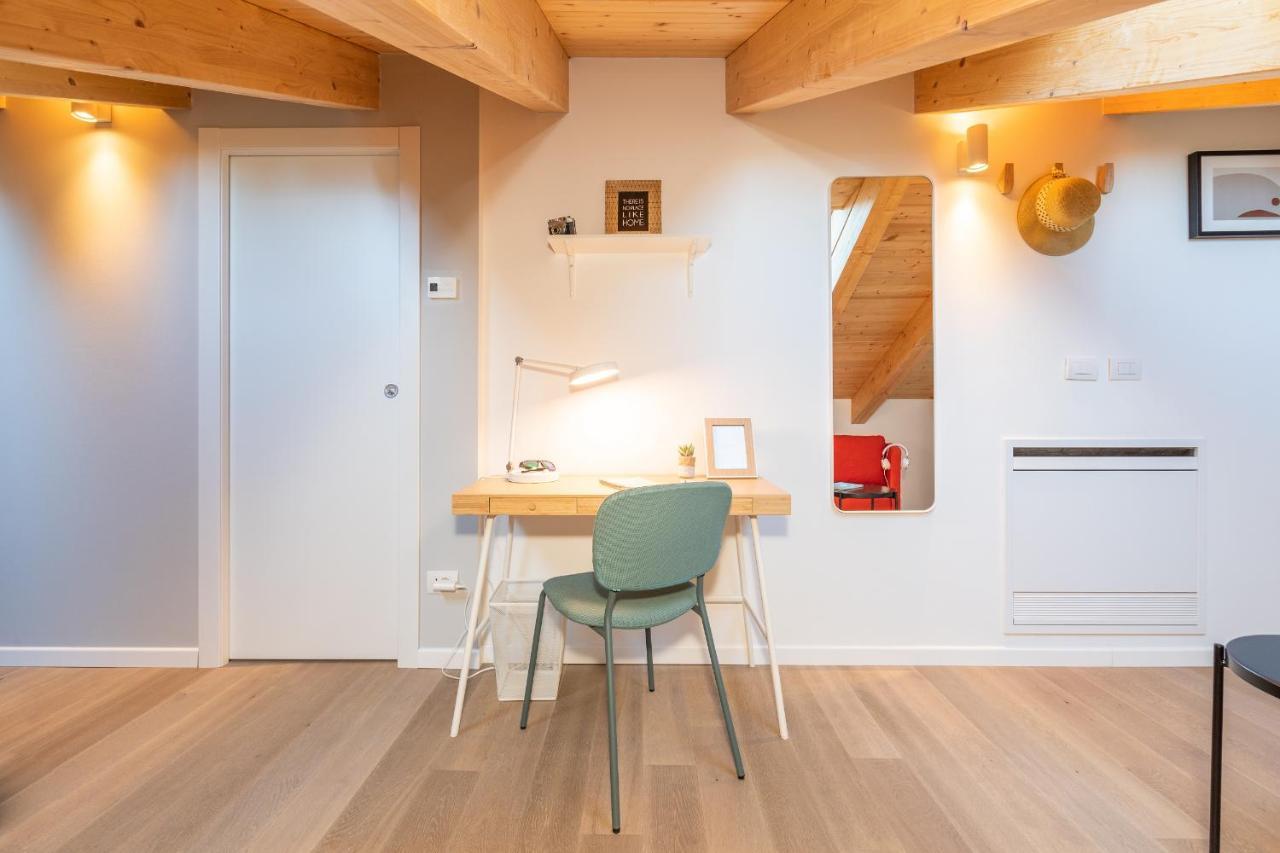 Joivy Contemporary In Historical Giambellino-lorenteggio Apartment *
