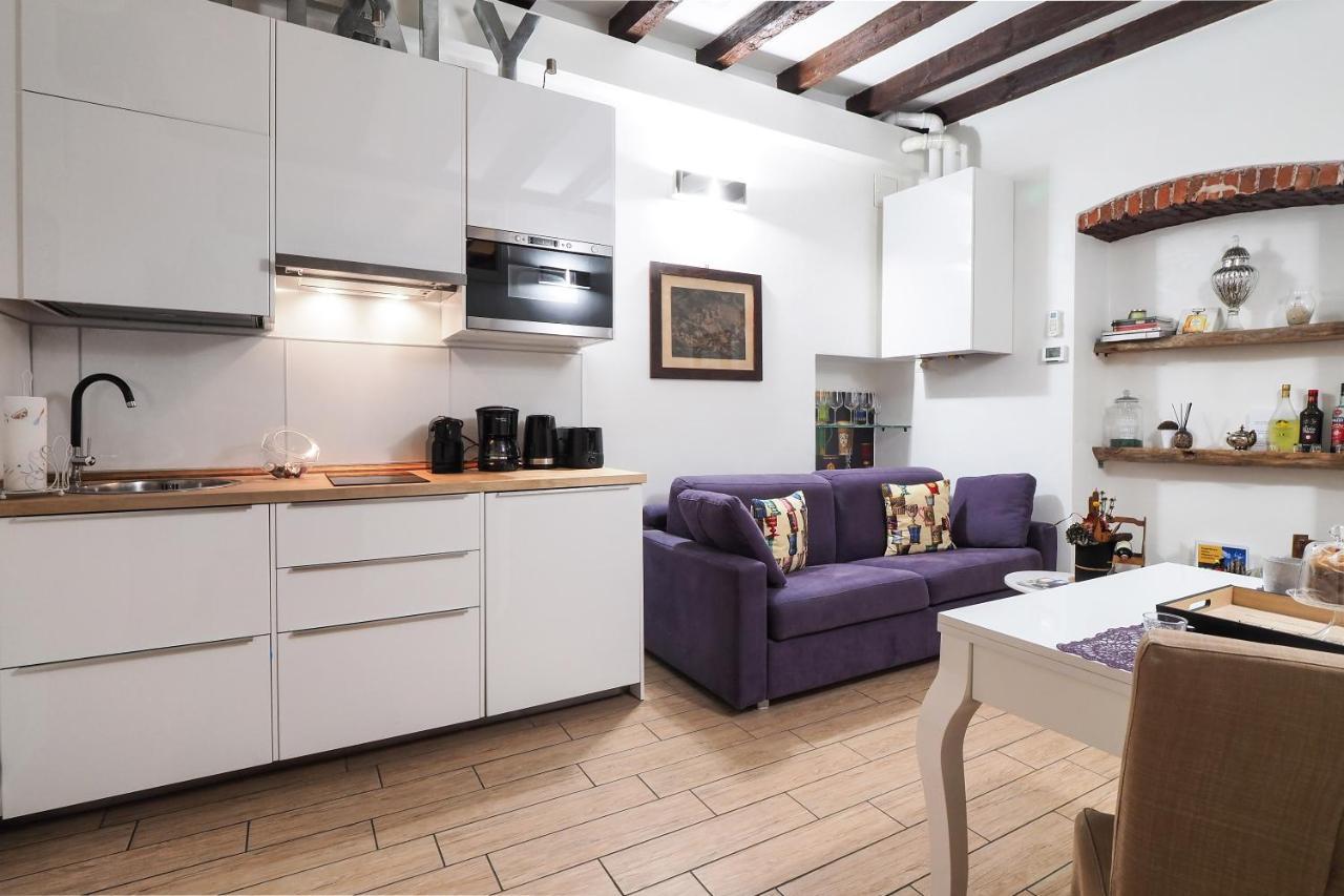 Apartment Centro Storico, Darsena E Duomo - Corso Genova - Italy Flat Vacation Milan