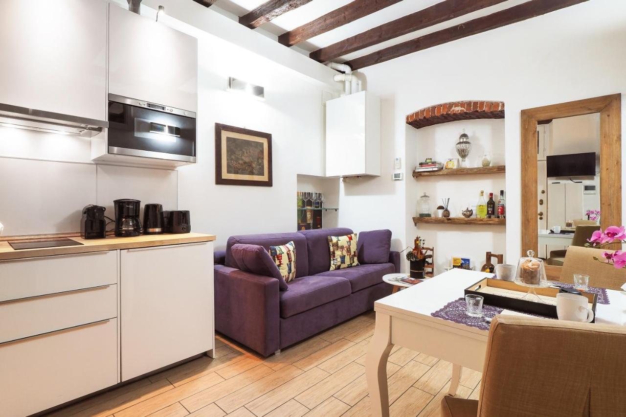 Apartment Centro Storico, Darsena E Duomo - Corso Genova - Italy Flat Vacation *
