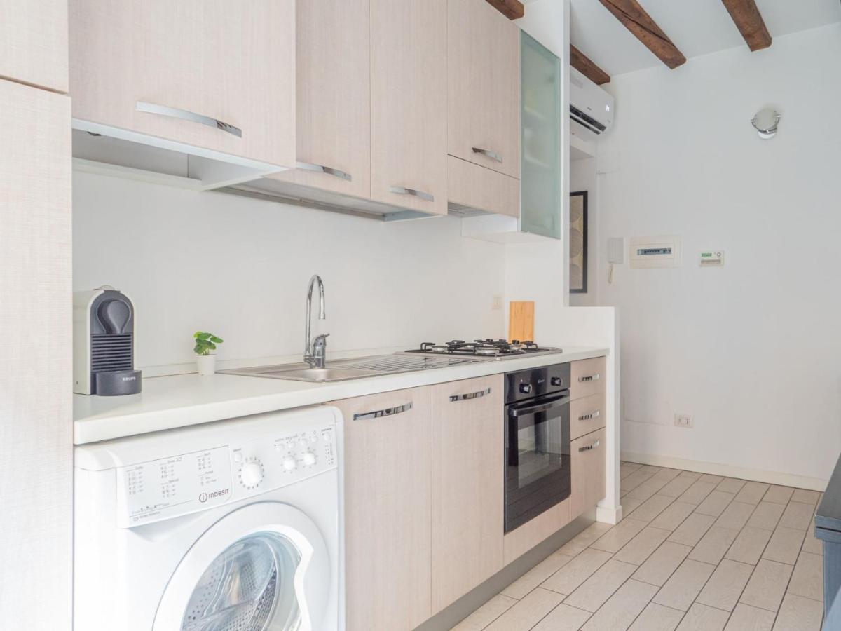 The Rent - Lovely One-bedroom In Porta Venezia * Milão