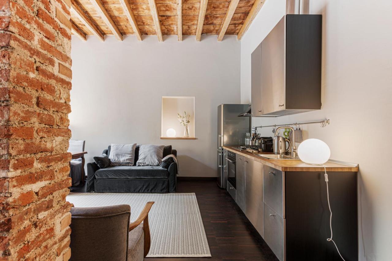 Stylish Milanese - Via Cirillo Mailand