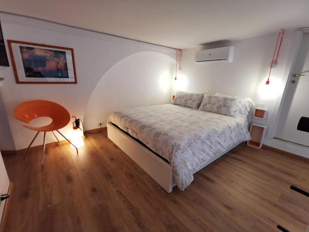 Navigli Area- New Loft Fully Equipped 5 Pax * Milão