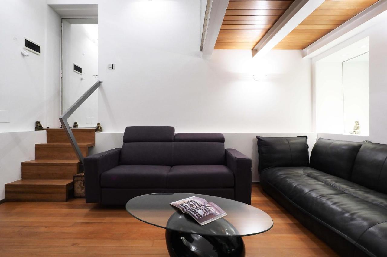 Charming One Bedroom In Moscova Area Apartment Mailand
