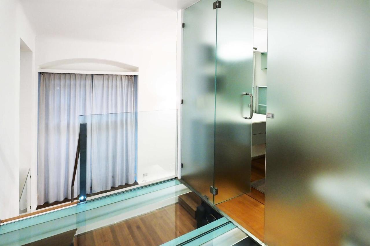 Charming One Bedroom In Moscova Area Apartment Mailand