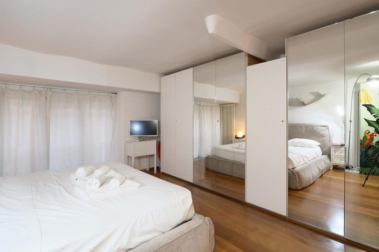 Apartment Charming One Bedroom In Moscova Area Mailand