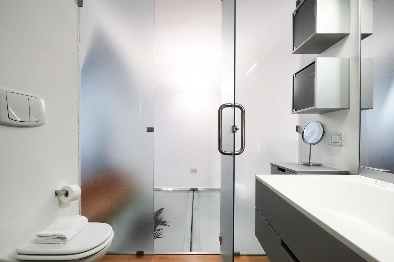 Apartment Charming One Bedroom In Moscova Area Mailand