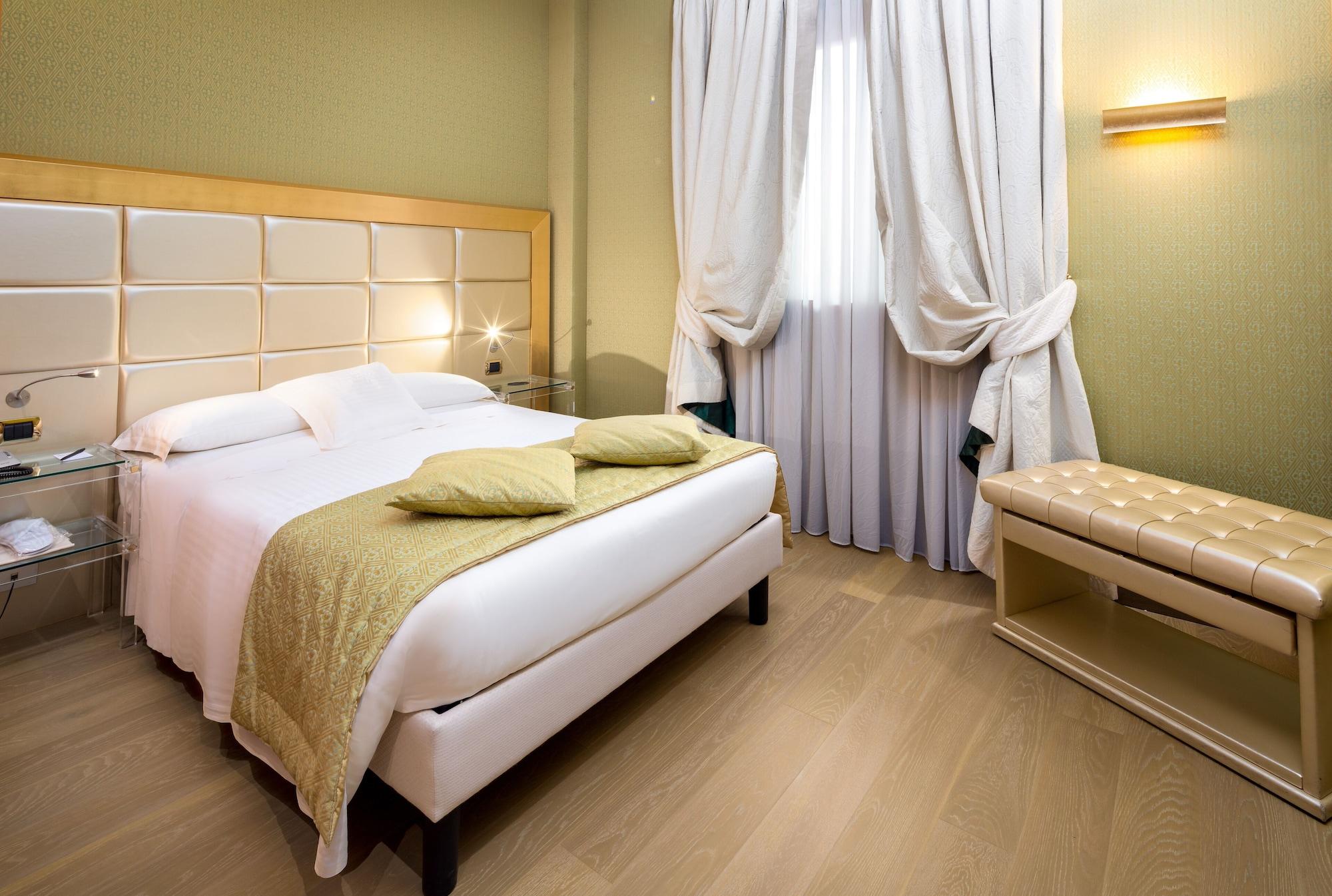 Hotel Antares Rubens