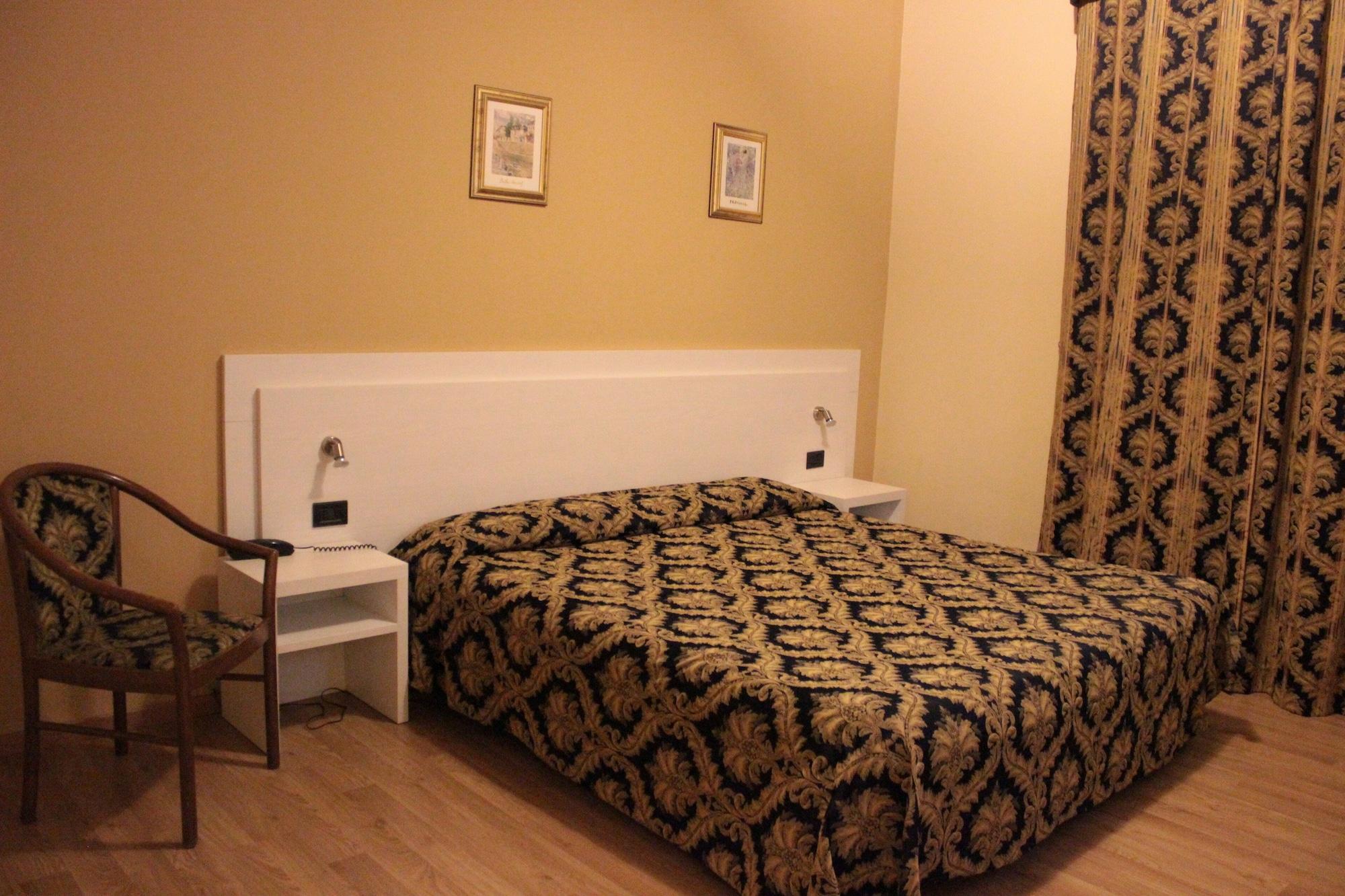 Rex Hotel