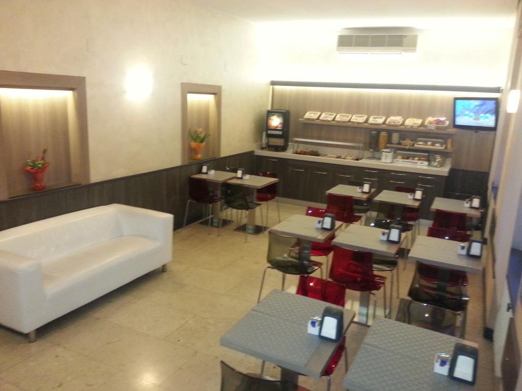 Garden Hotel 2*
