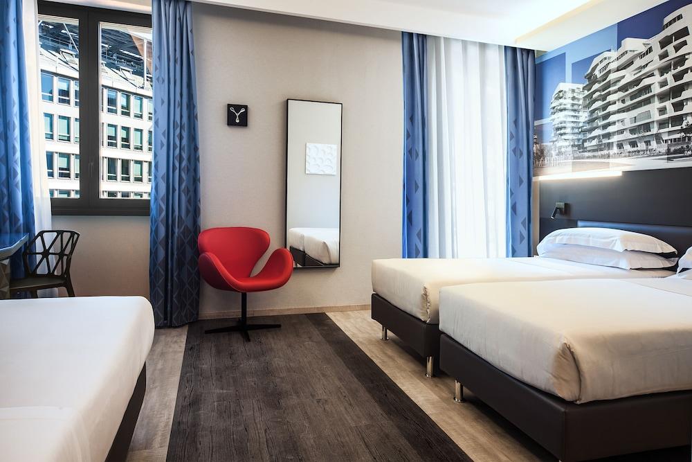 Hotel Iq