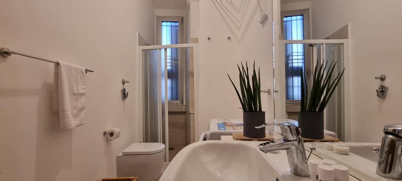 Altido Homey Flat With Balcony In Historical Centre * Mailand