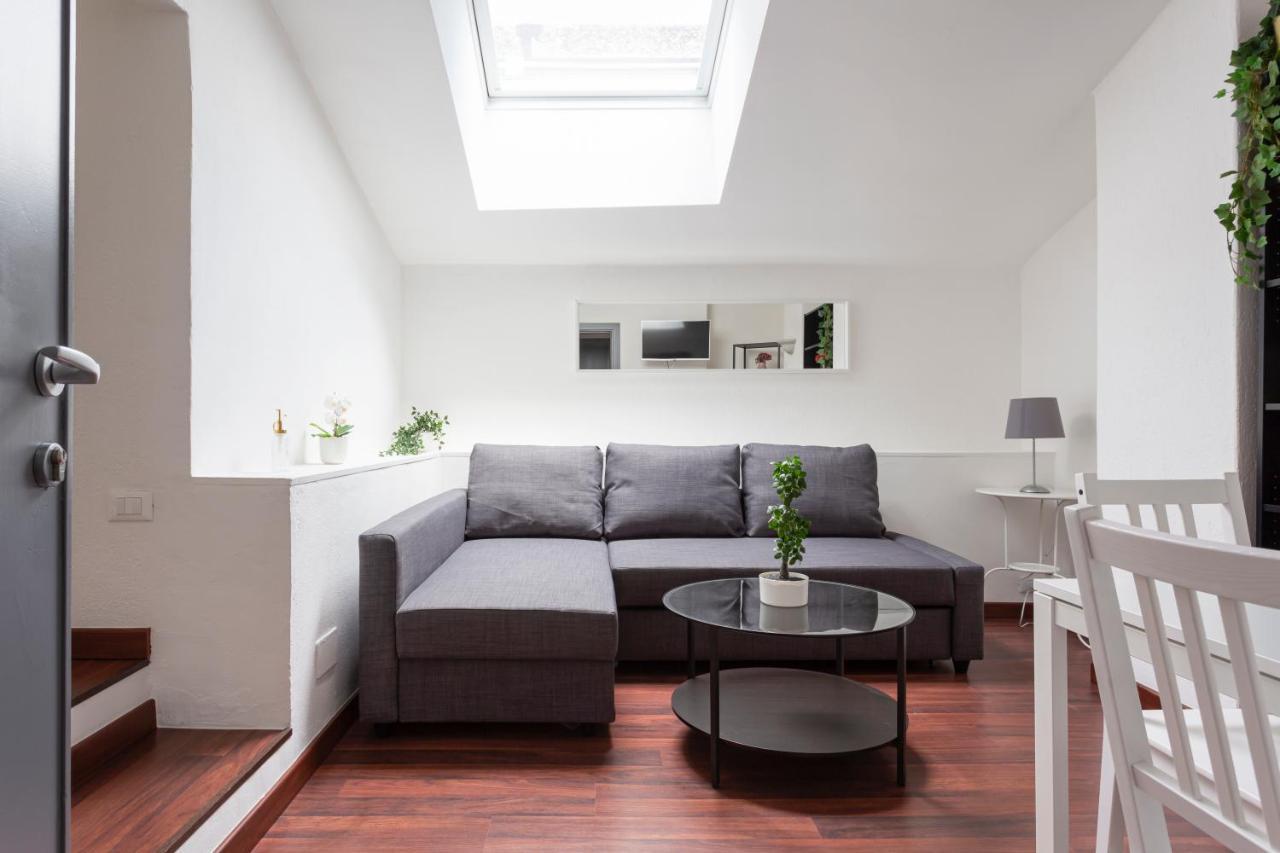 1 Bedroom & 1 Living Apt - Duomo 5 *