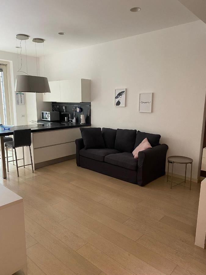 Lovely In The New Porta Nuova Area Apartamento Milão