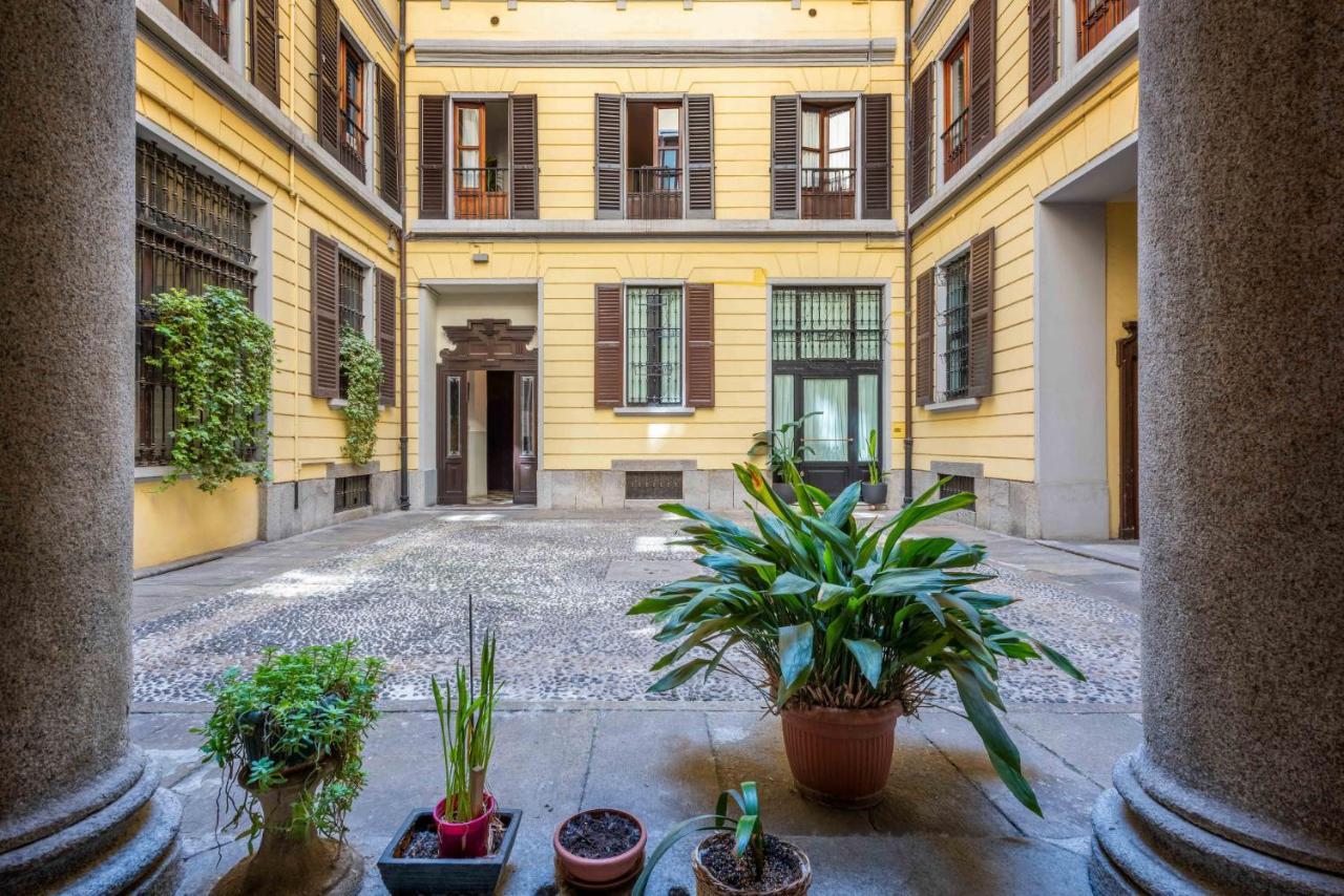 Apartment Gemma Preziosa Tra Il Castello Sforzesco Ed Il Duomo Di By Easylife