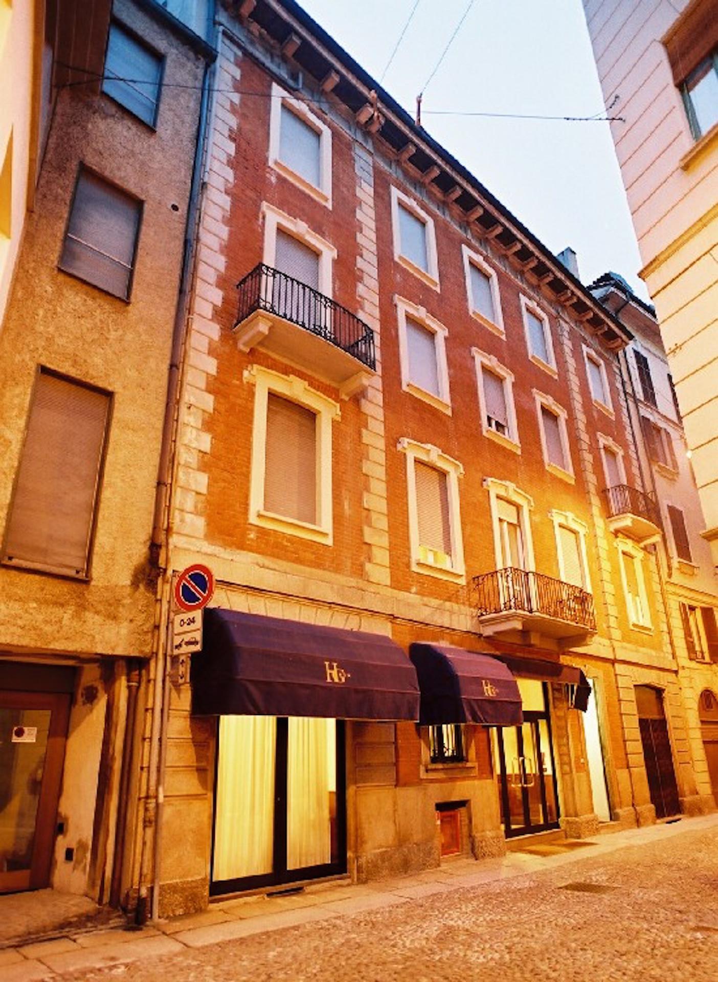 Genius Downtown 3*