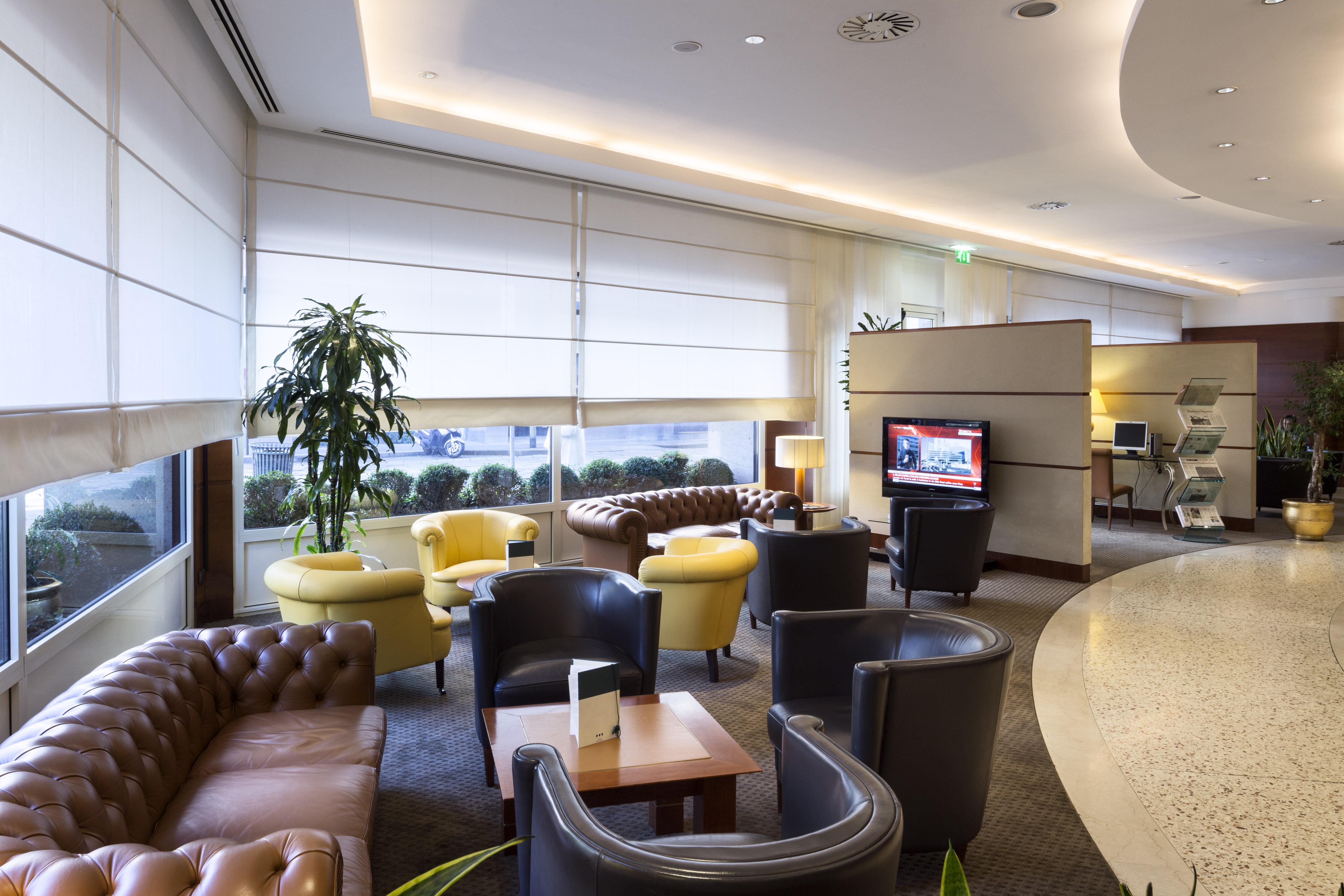 Hotel Una Cusani 4*