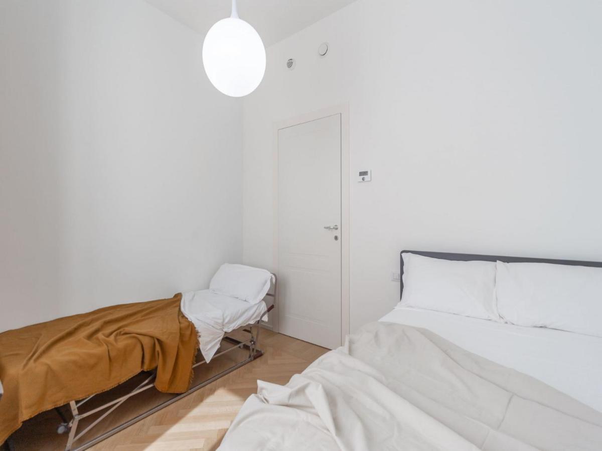 Apartment The Best Rent - Spacious Three-bedroom With Terrace Mailand