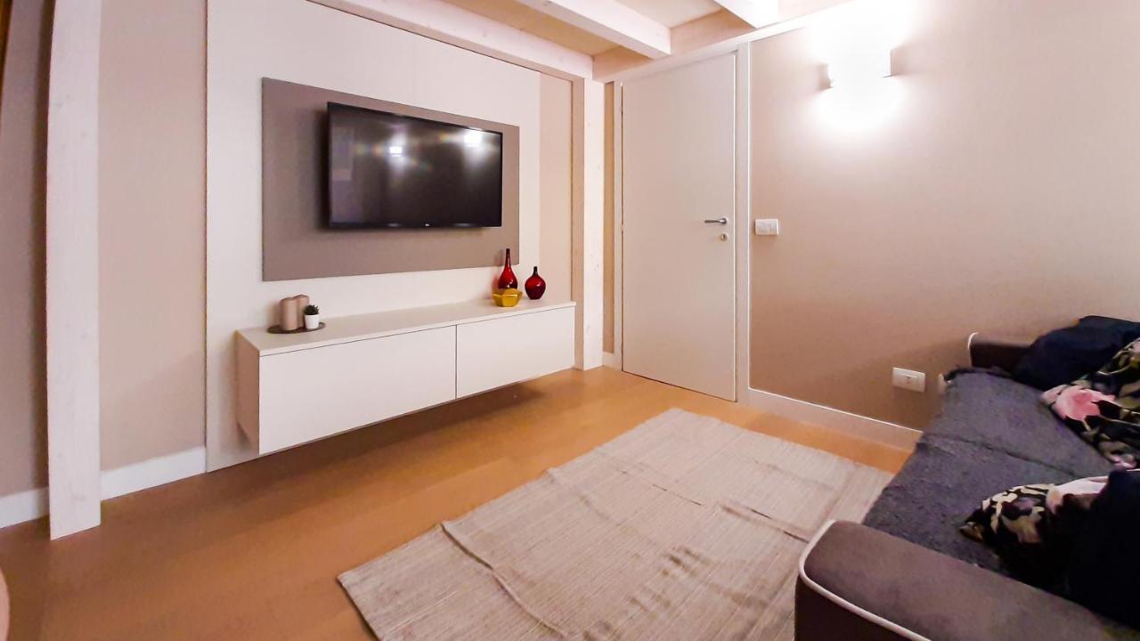 Apartamento Joivy Lovely Loft With Private Entrance Milão