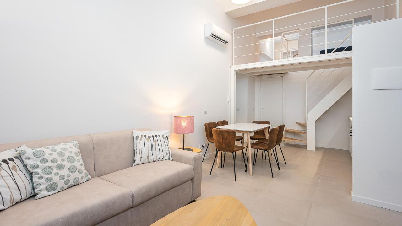 Classbnb - Due Moderni A 1km Dall'arco Della Pace Apartment
