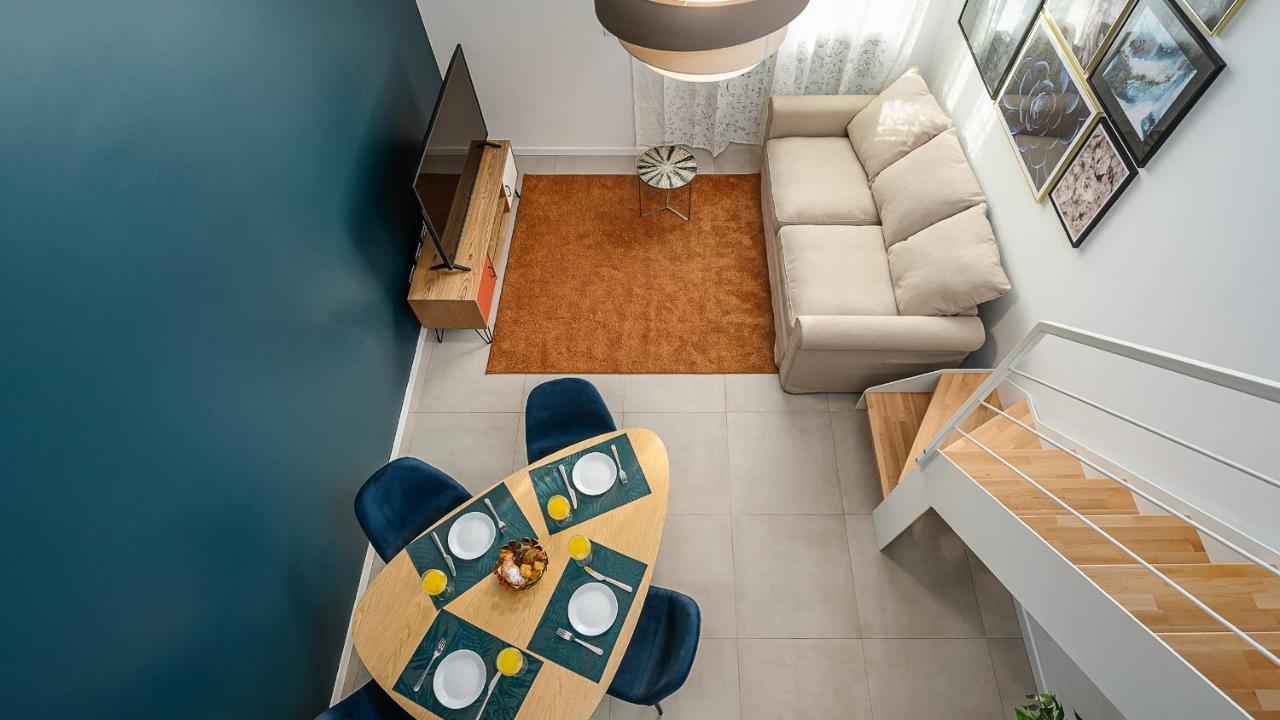 Classbnb - Due Moderni A 1km Dall'arco Della Pace Apartment *
