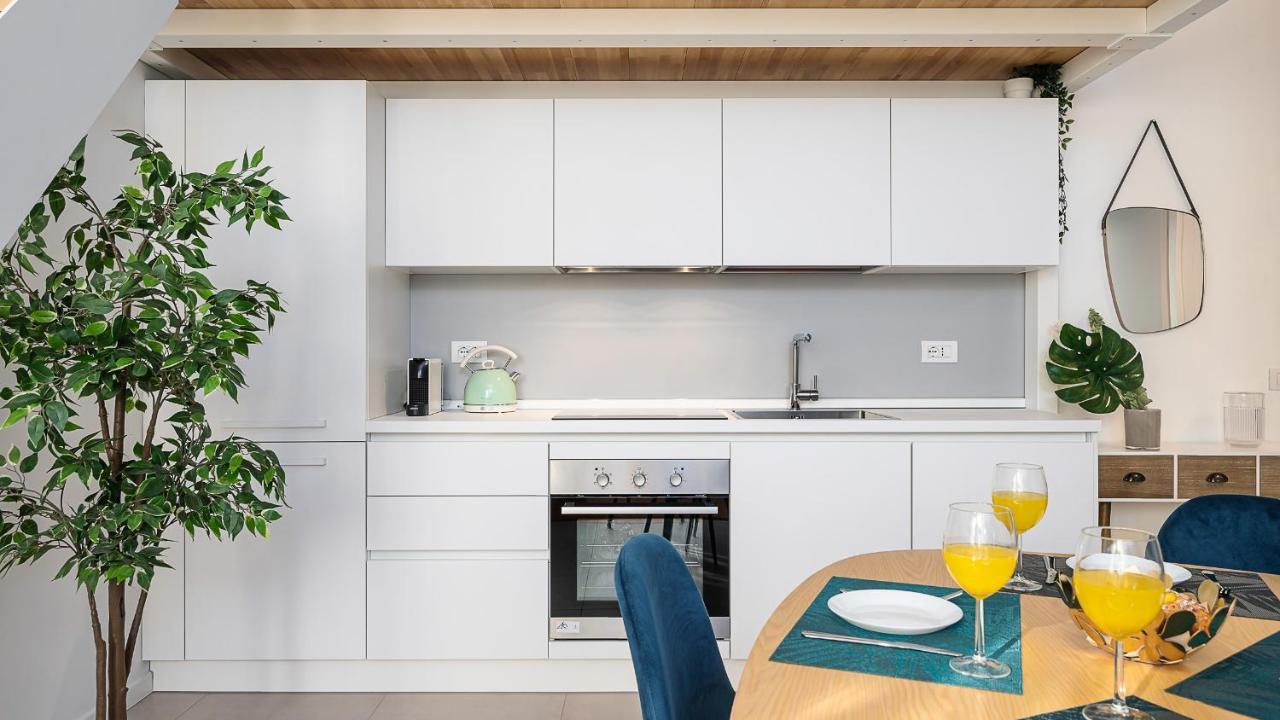 Classbnb - Due Moderni A 1km Dall'arco Della Pace Apartment