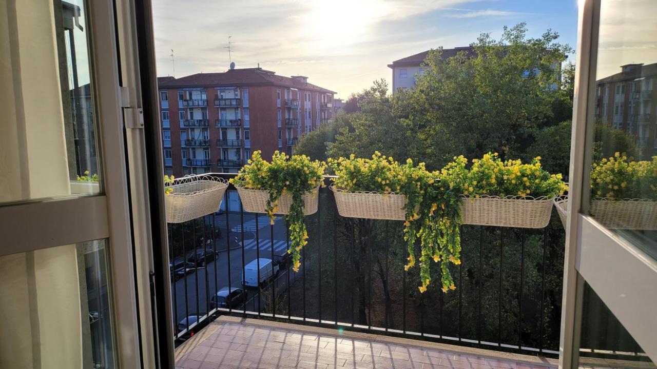 - Stylish House Free Wifi-parking-airport Apartamento *