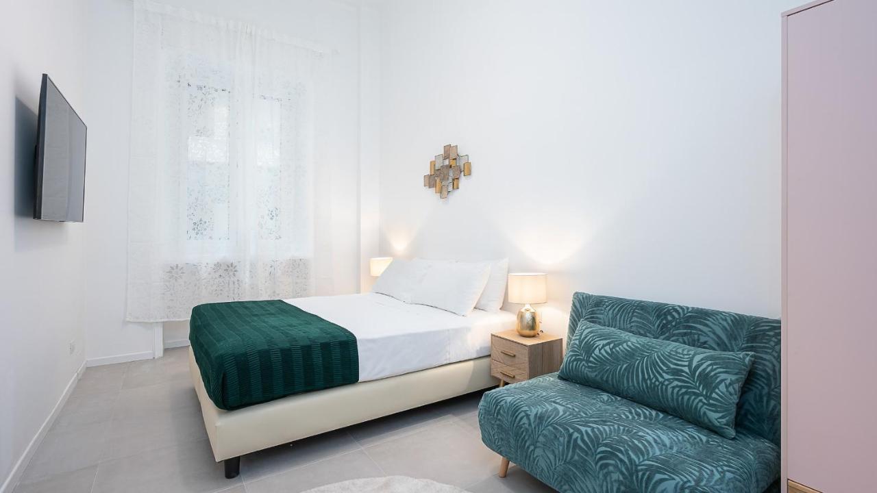 Classbnb - Due Moderni A 1km Dall'arco Della Pace Apartment
