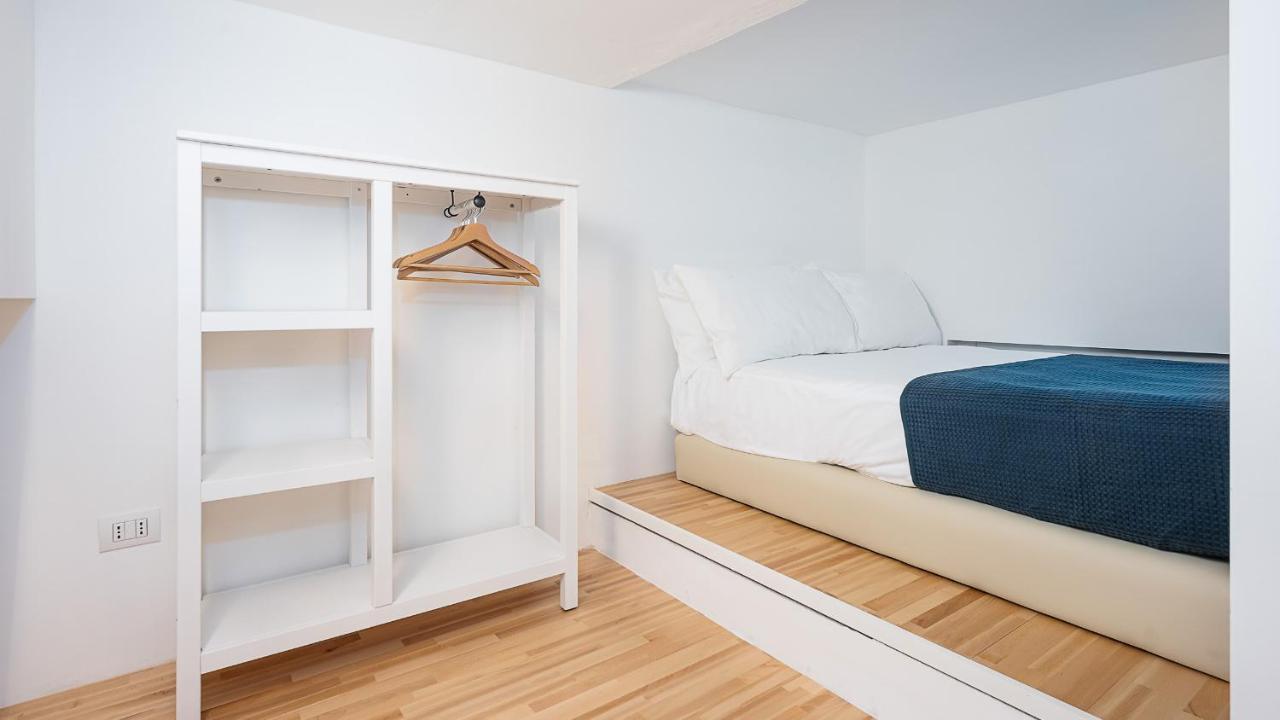 Classbnb - Due Moderni A 1km Dall'arco Della Pace Apartment *