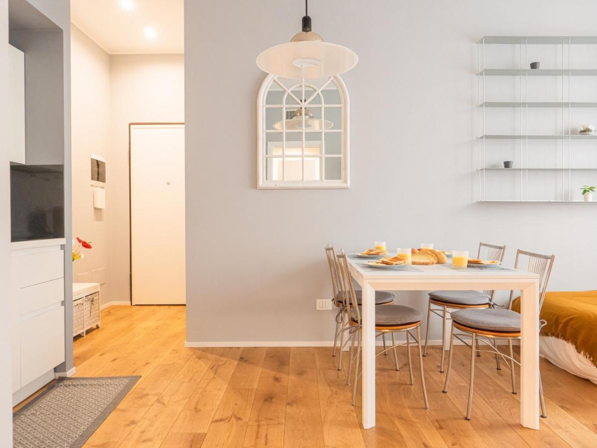 The Rent - Lovely Two-bedroom Near Bocconi Apartment Mailand
