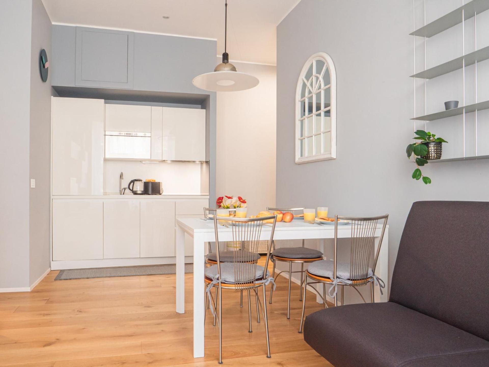 The Rent - Lovely Two-bedroom Near Bocconi Apartment Mailand