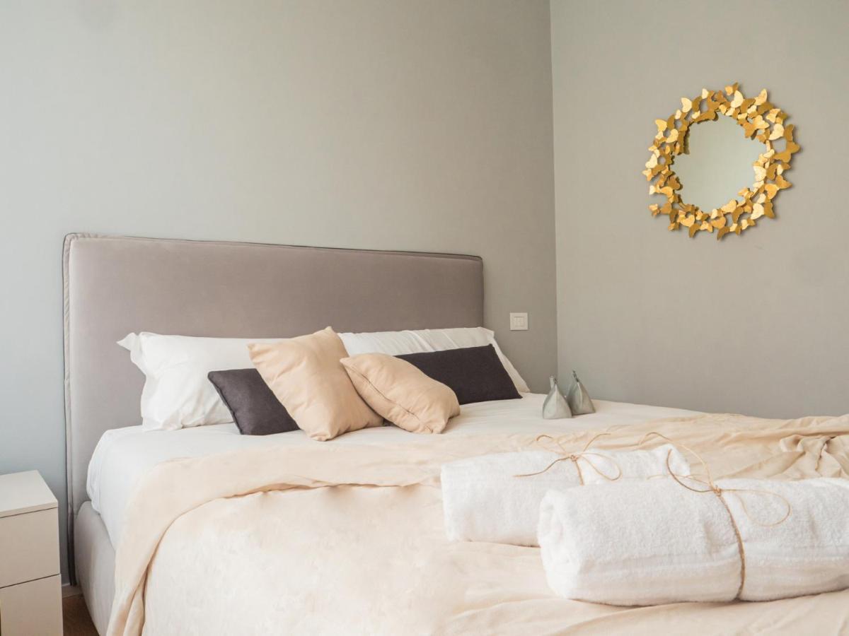 The Rent - Lovely Two-bedroom Near Bocconi Apartment *