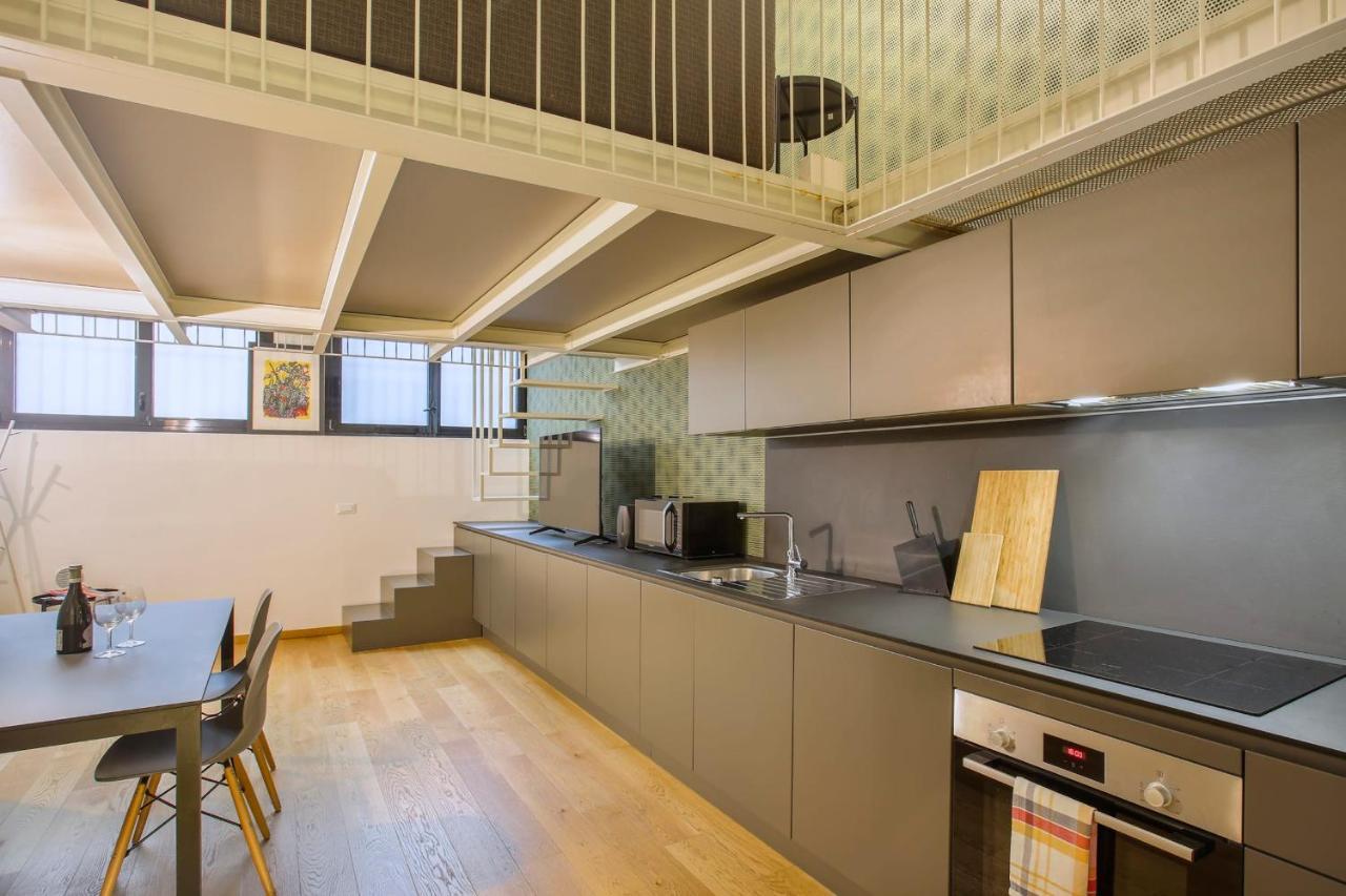 Modern Loft In Porta Venezia-hosted By Sweetstay *