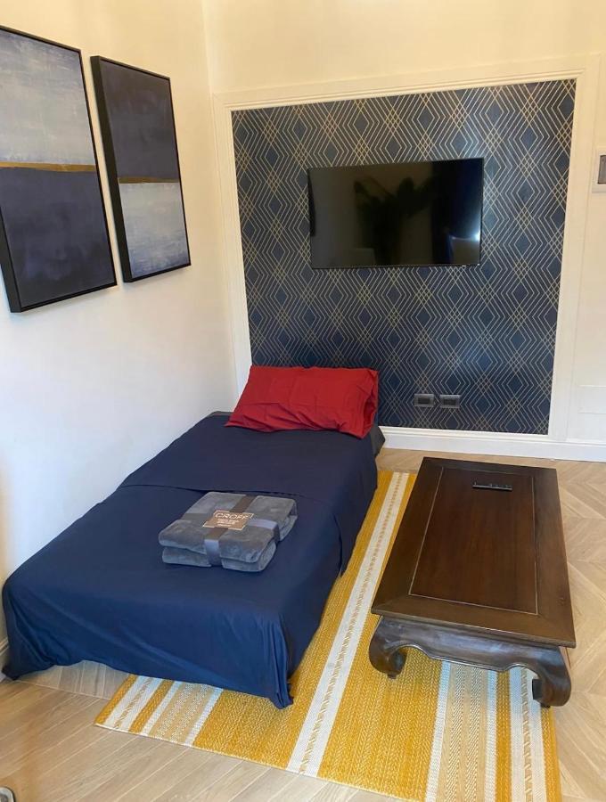 Isola Apartment *