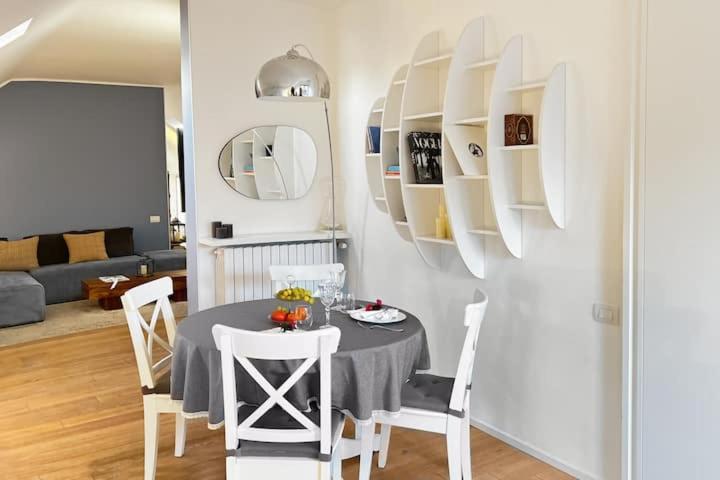 Sant'andrea Penthouse By Montenapoleone Living * Milan